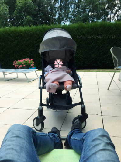 apaiser pleurs bébé contenir